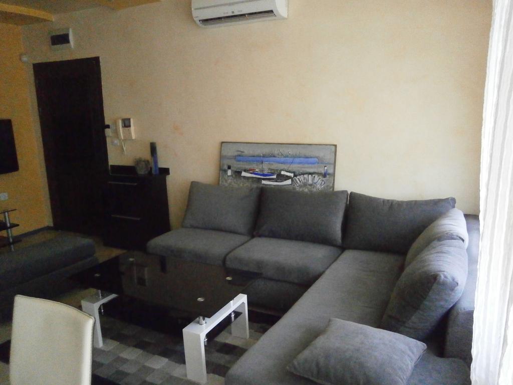 Art Apartment Kiril And Metodi Square Burgas Exterior foto