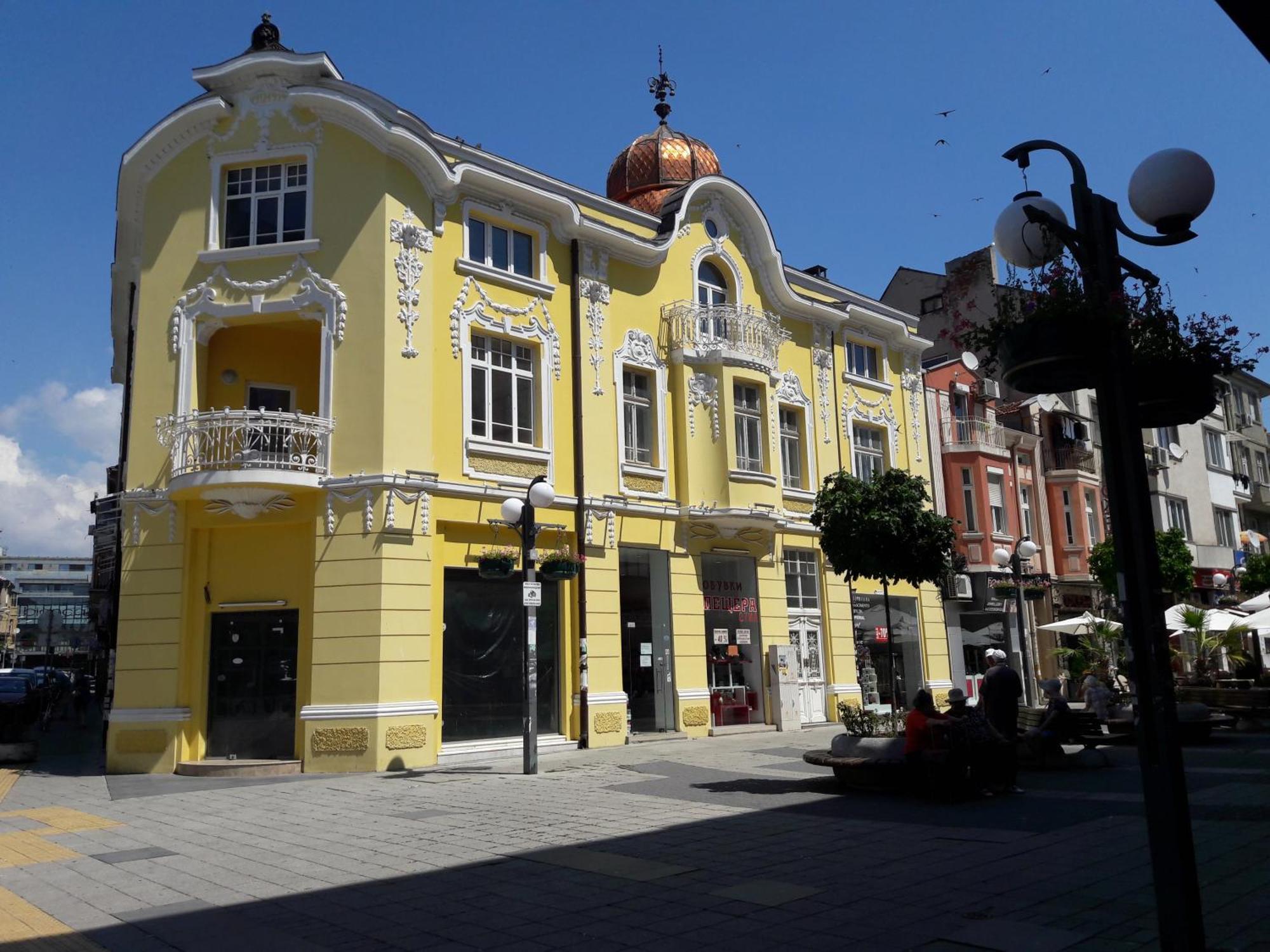 Art Apartment Kiril And Metodi Square Burgas Exterior foto